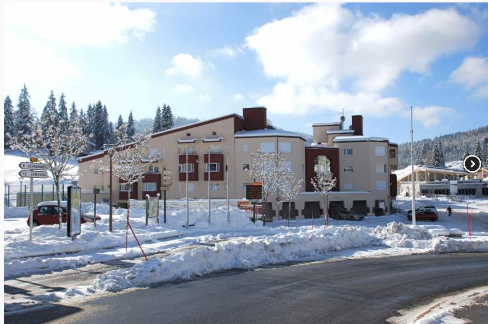 La Serre - Centre du village - Départ des pistes de fond et Skibus à 50m Prémanon Esterno foto